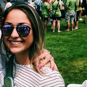 Meet your Posher, Kendall